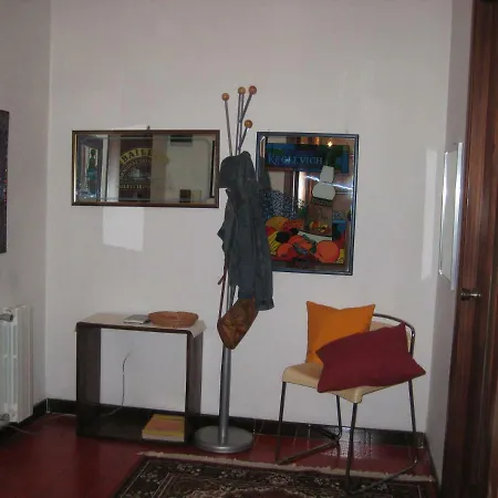 Apartment/ Flat In With 1 Car Park *